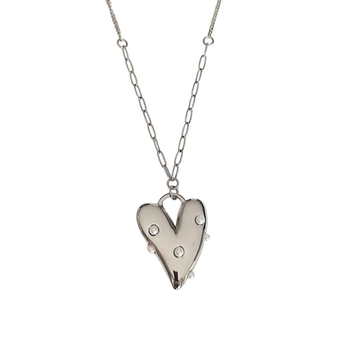 Collier doré avec pendentif cœur et perles incrustés