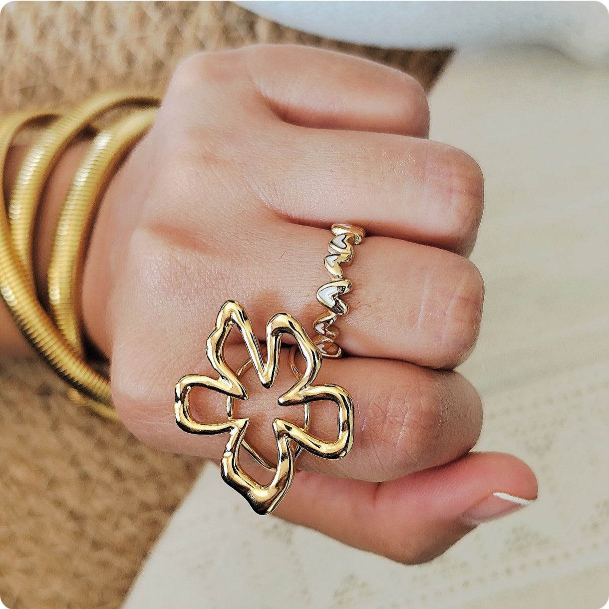 Bague cœurs blancs