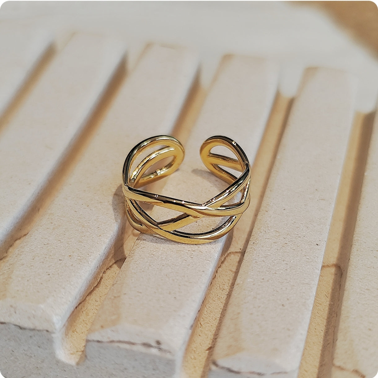 Bague croisée