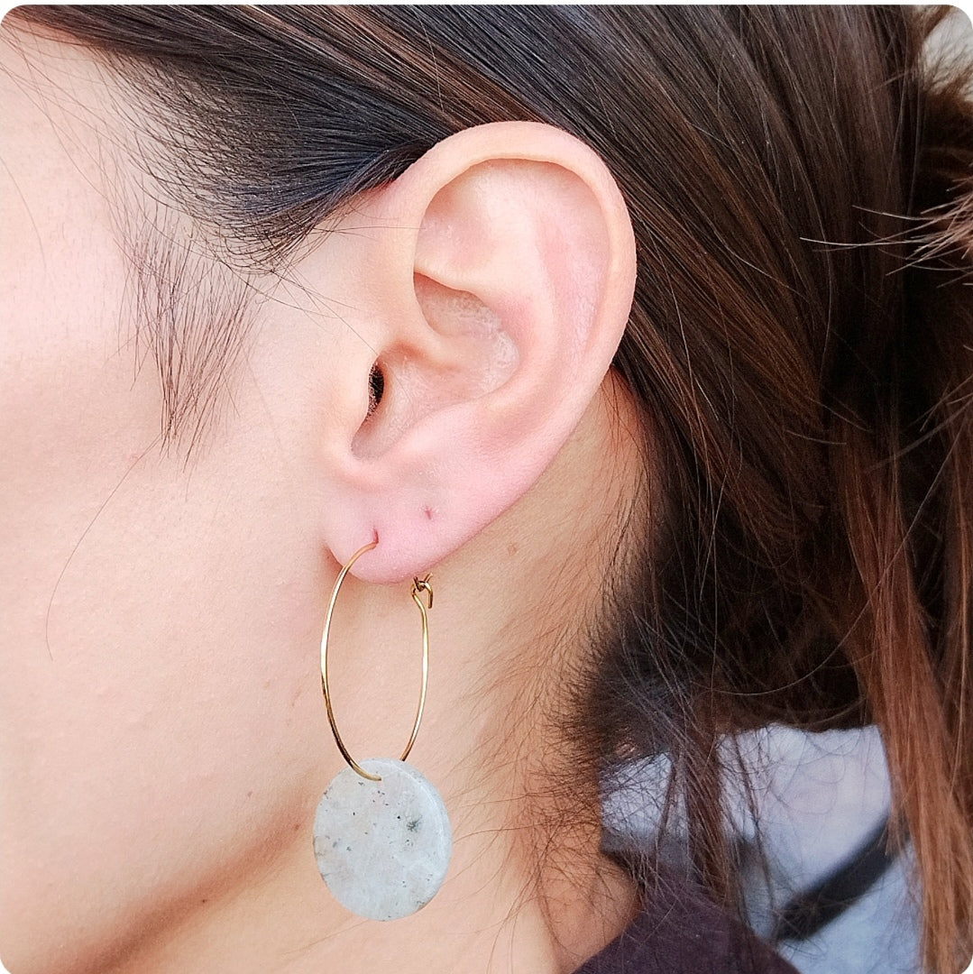Boucles d'oreilles créoles avec pierre naturelle