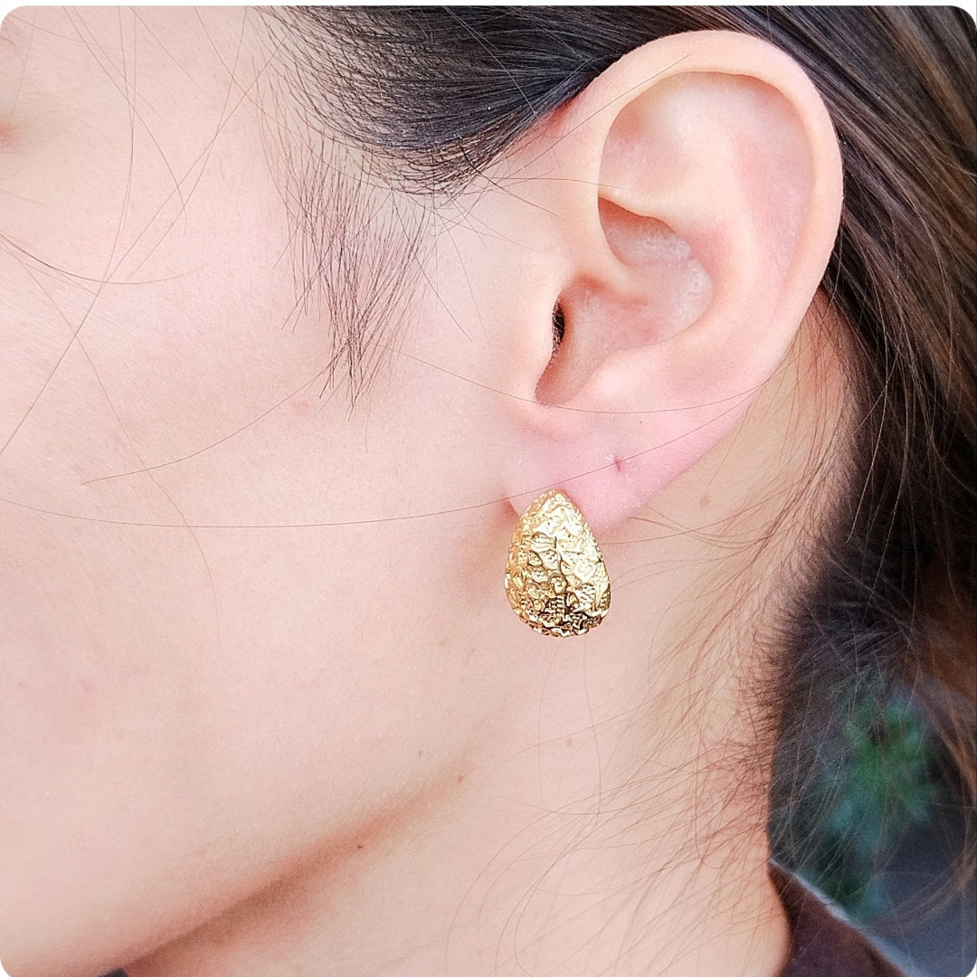 Boucles d'oreilles gouttes texturés