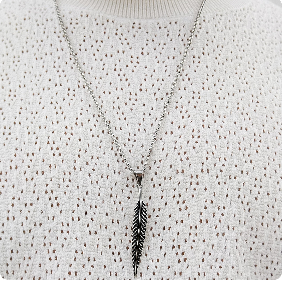 Collier plume argentée