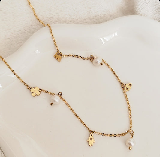 Collier Lucky Ras Cou avec perles blanches