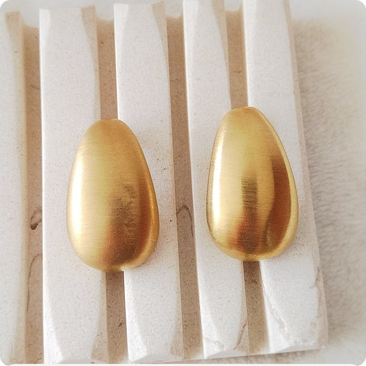 Boucles d'oreilles gouttes mattes