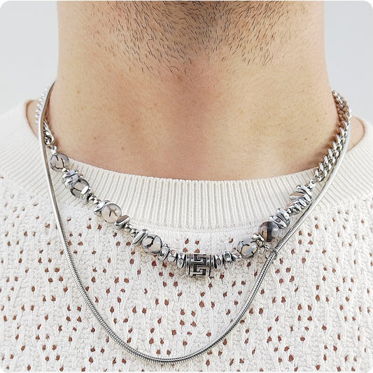 Collier double rang et pierres blanches