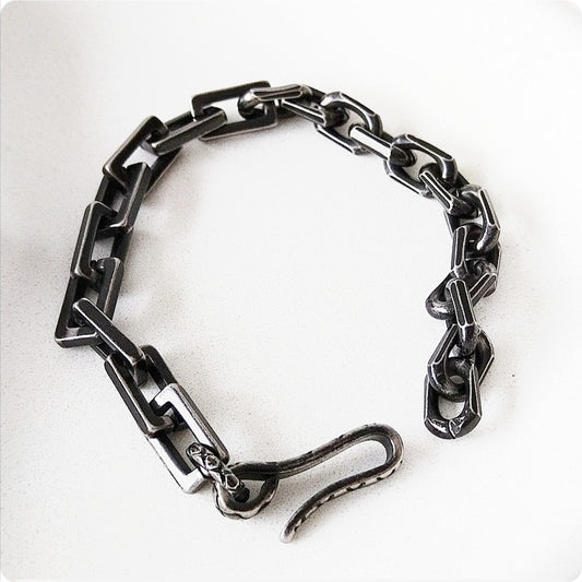 Bracelet rectangulaire noir