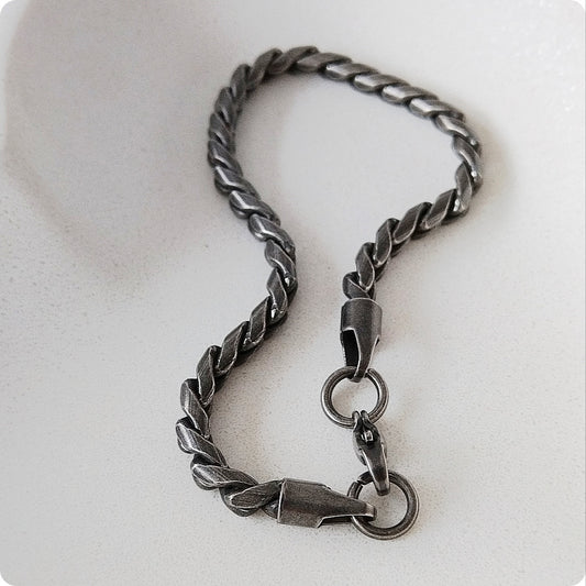 Bracelet tubulaire torsadé