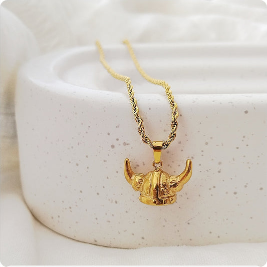 Collier casque de viking