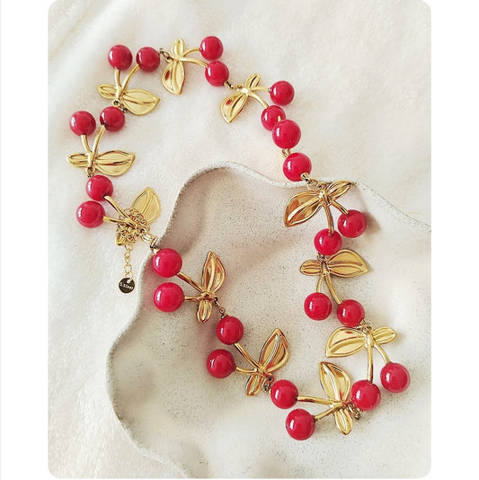 Collier cerises